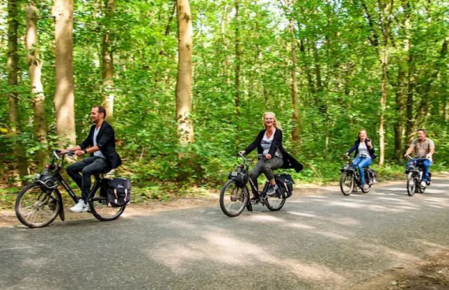 Solex rijden tijdens je bedrijfsuitje